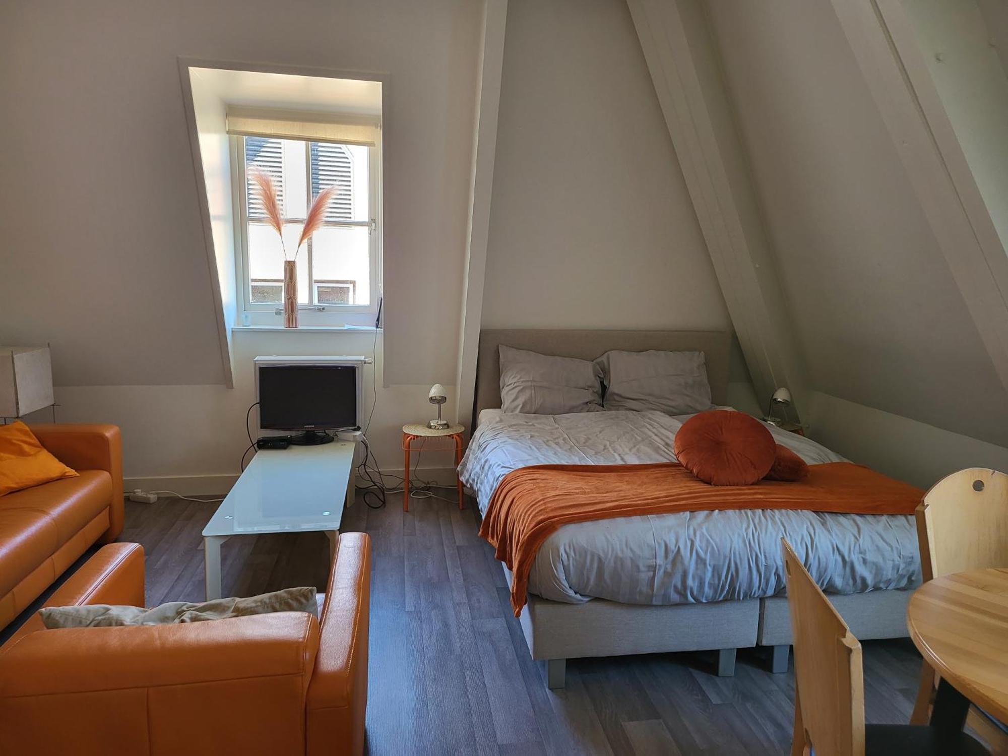 Stadslogement Bij De Sassenpoort Зволле Номер фото