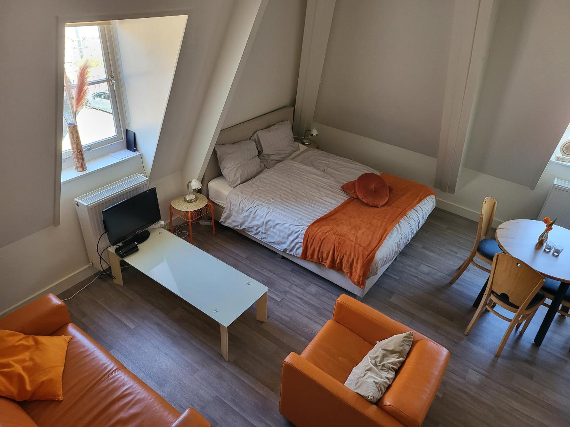 Stadslogement Bij De Sassenpoort Зволле Номер фото