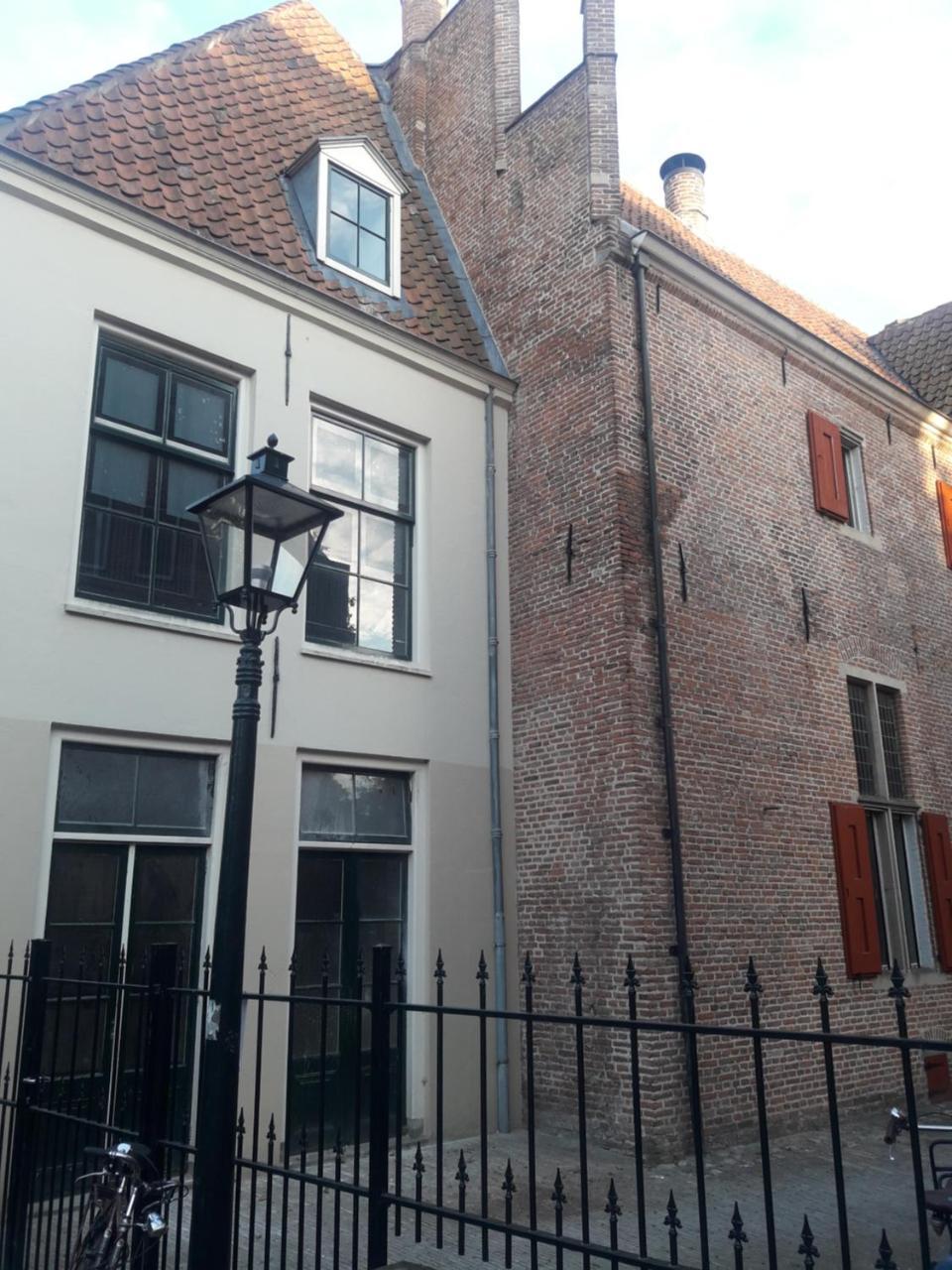 Stadslogement Bij De Sassenpoort Зволле Экстерьер фото